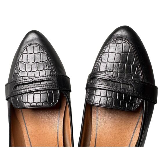 Vionic Black Croc-Embossed Loafers - Picture 4 of 15